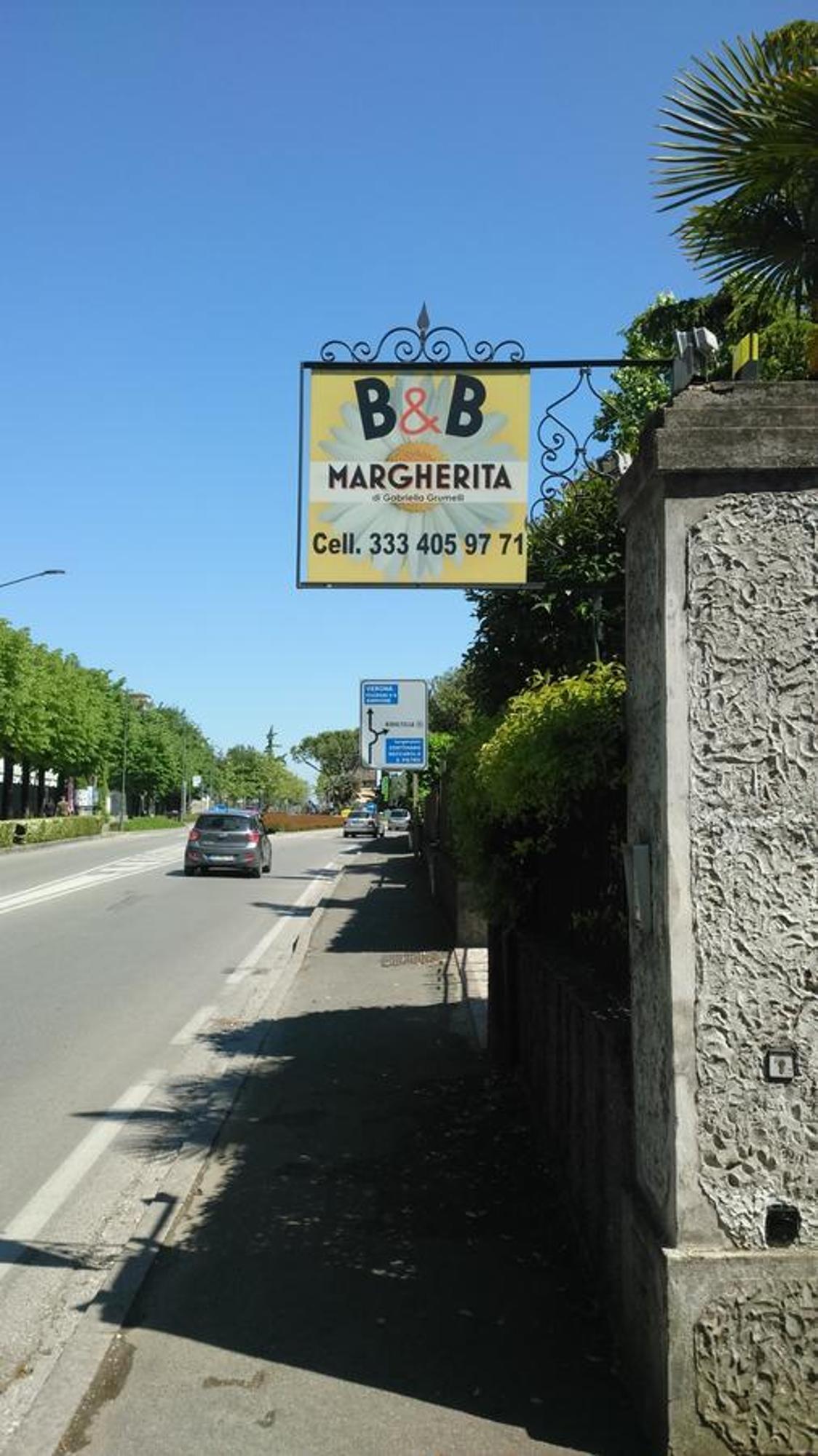 B&B Margherita Дезенцано-дель-Гарда Екстер'єр фото