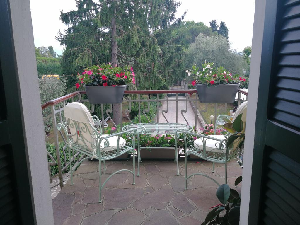 B&B Margherita Дезенцано-дель-Гарда Екстер'єр фото